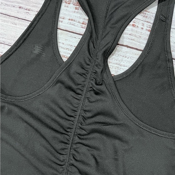 New Balance Running Tank Top Like New! - Picture 3 of 6